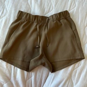 LuluLemon On The Fly Women’s Shorts